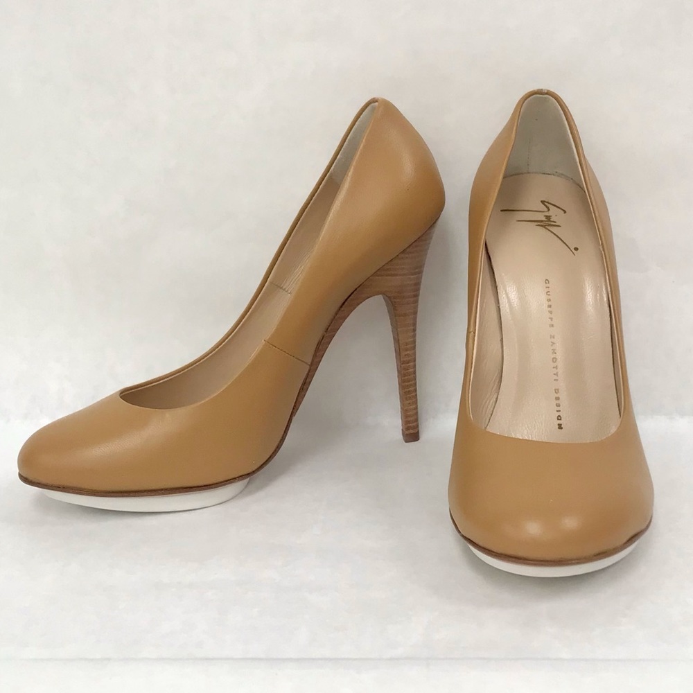 GIUSEPPE ZANOTTI Tan Leather Platform Heel Shoes  EU 39 / US 8.5  New Condition